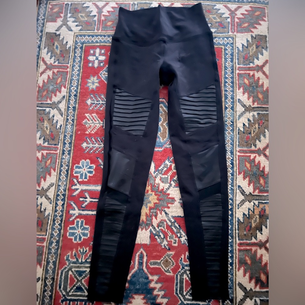 ALO | High-Waist Moto Legging | size s